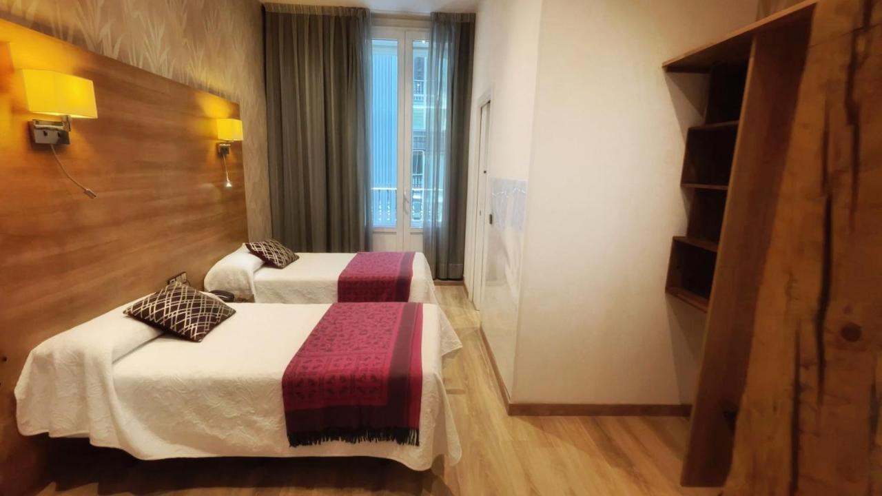 Hostal Aguilar Madrid Exterior foto