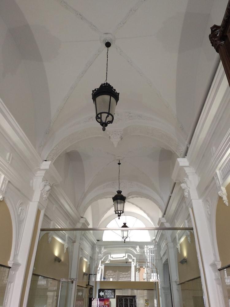 Hostal Aguilar Madrid Exterior foto